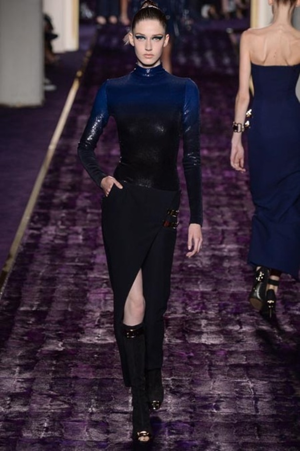 روح الخمسينيات في مجموعة الأزياء الفاخرة لخريف 2014 من Versace