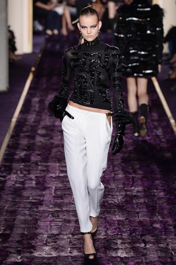 روح الخمسينيات في مجموعة الأزياء الفاخرة لخريف 2014 من Versace