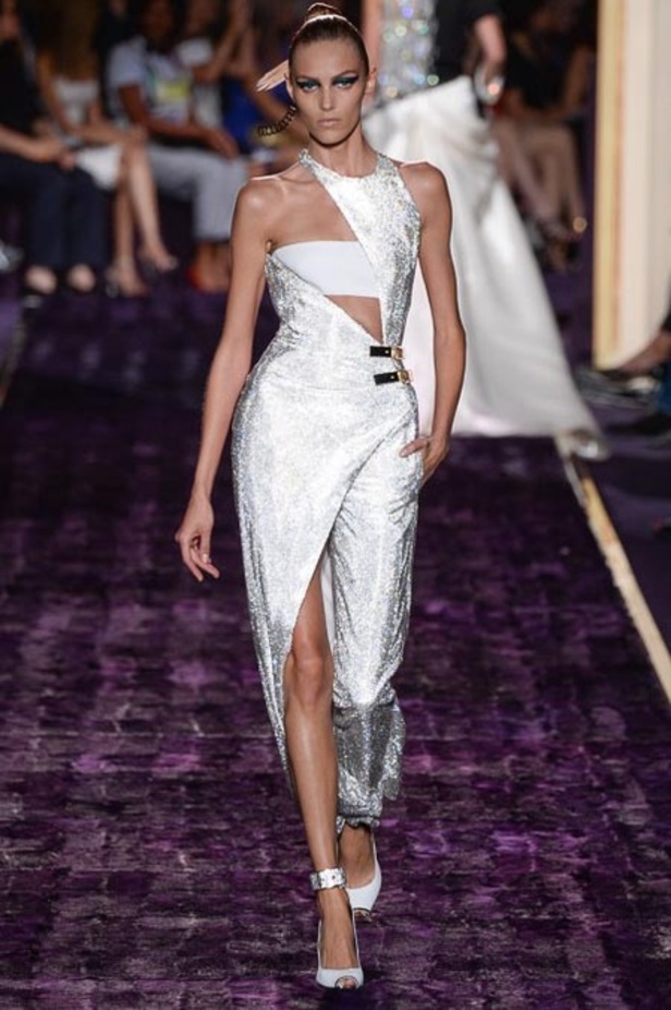 روح الخمسينيات في مجموعة الأزياء الفاخرة لخريف 2014 من Versace