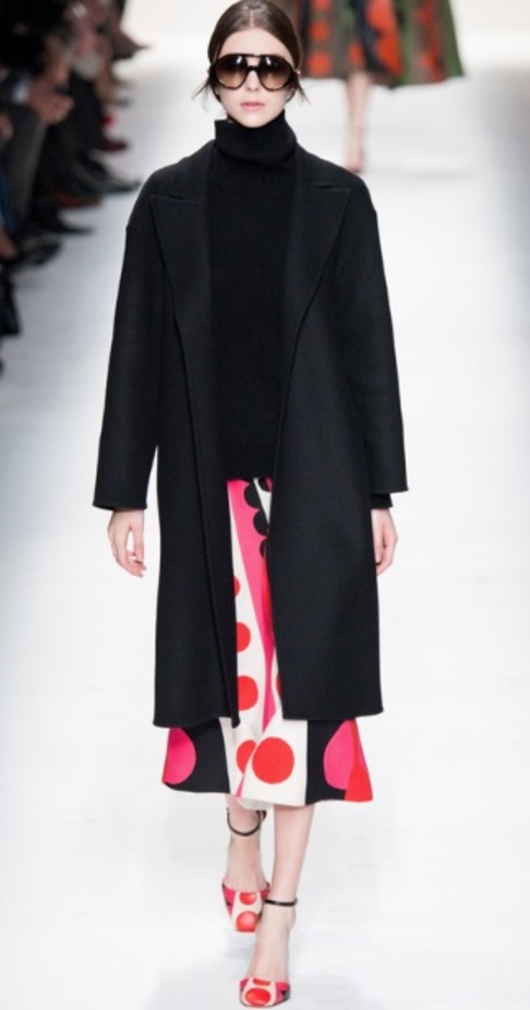 Valentino... أليس في بلاد الفخامة 