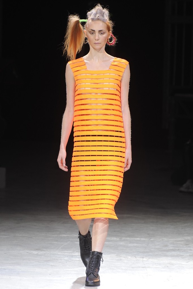 مجموعة Yohji Yamamoto ثبات الاسود ودوامة الألوان 