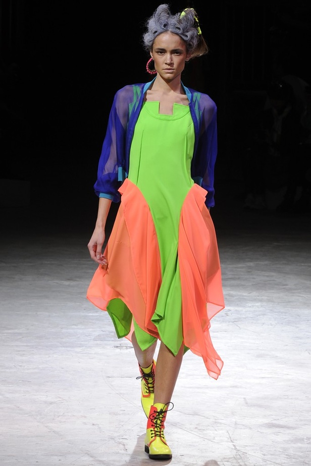 مجموعة Yohji Yamamoto ثبات الاسود ودوامة الألوان 