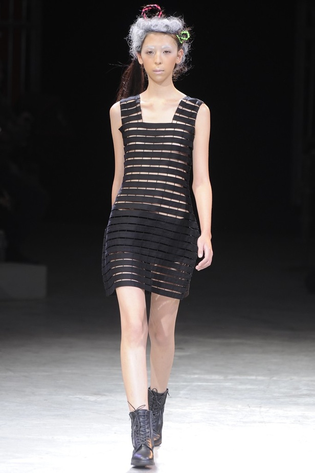 مجموعة Yohji Yamamoto ثبات الاسود ودوامة الألوان 