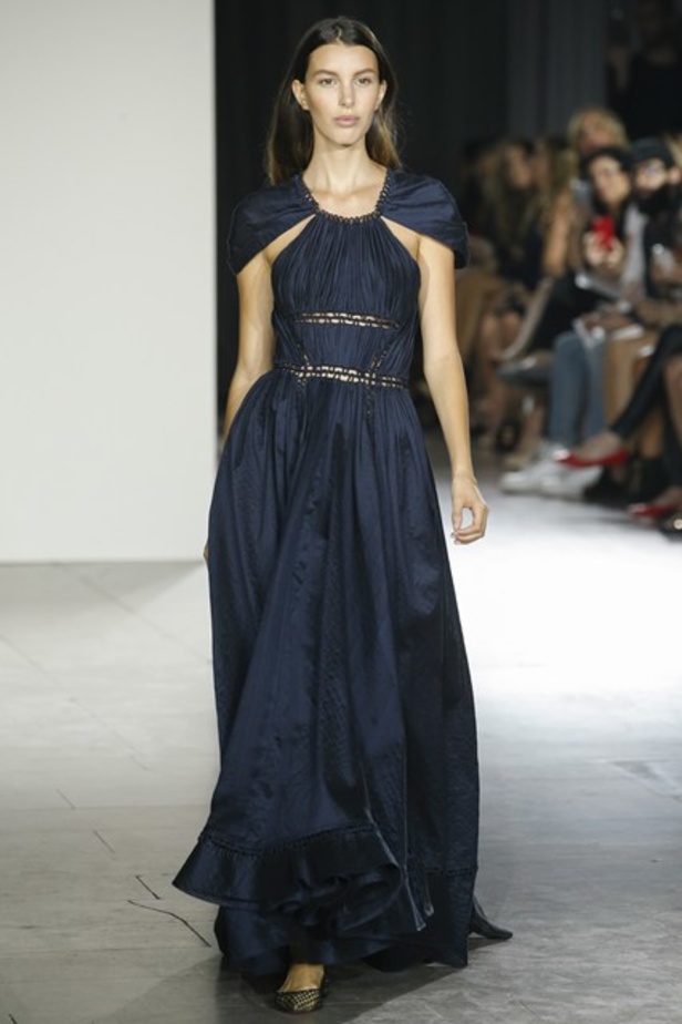 Zac Posen  من السجادة الحمراء إلى الإطلالات اليومية