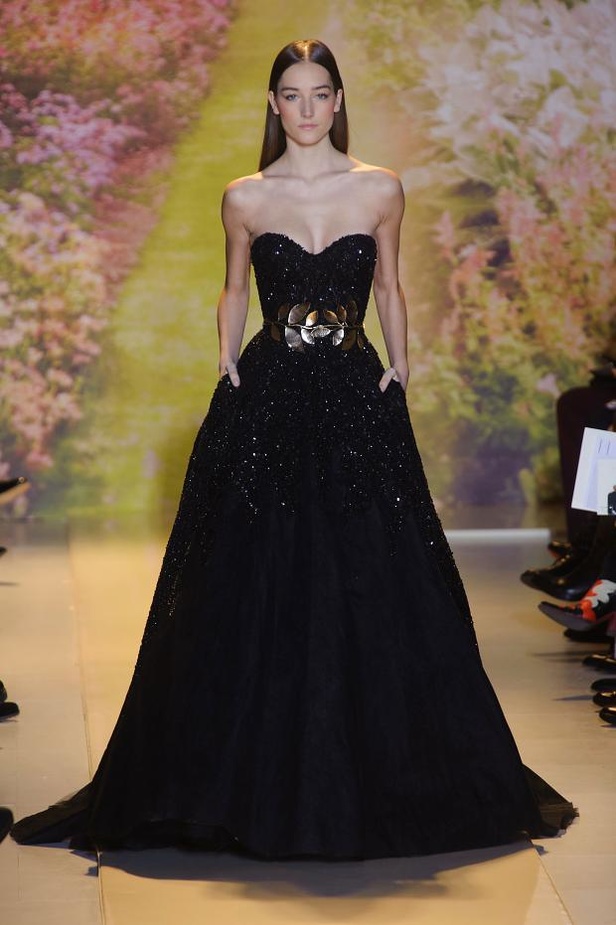 Zuhair Murad... موجات من ذهب وورود وأنوثة