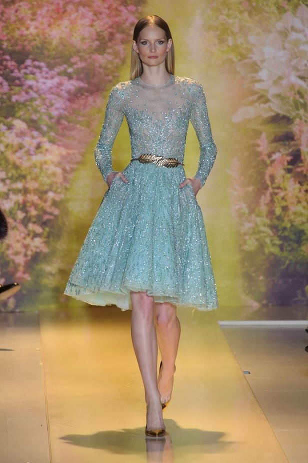 Zuhair Murad... موجات من ذهب وورود وأنوثة