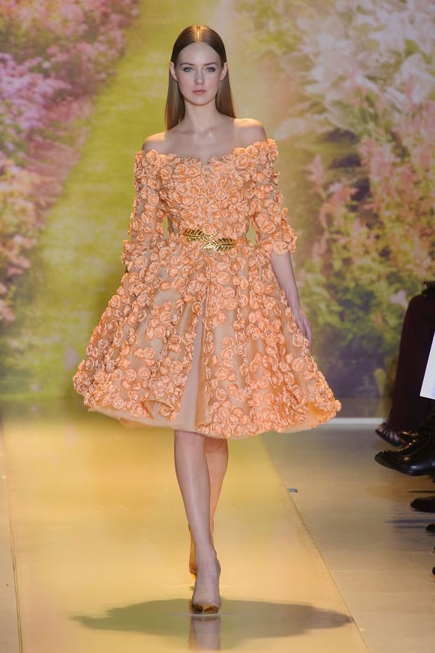 Zuhair Murad... موجات من ذهب وورود وأنوثة