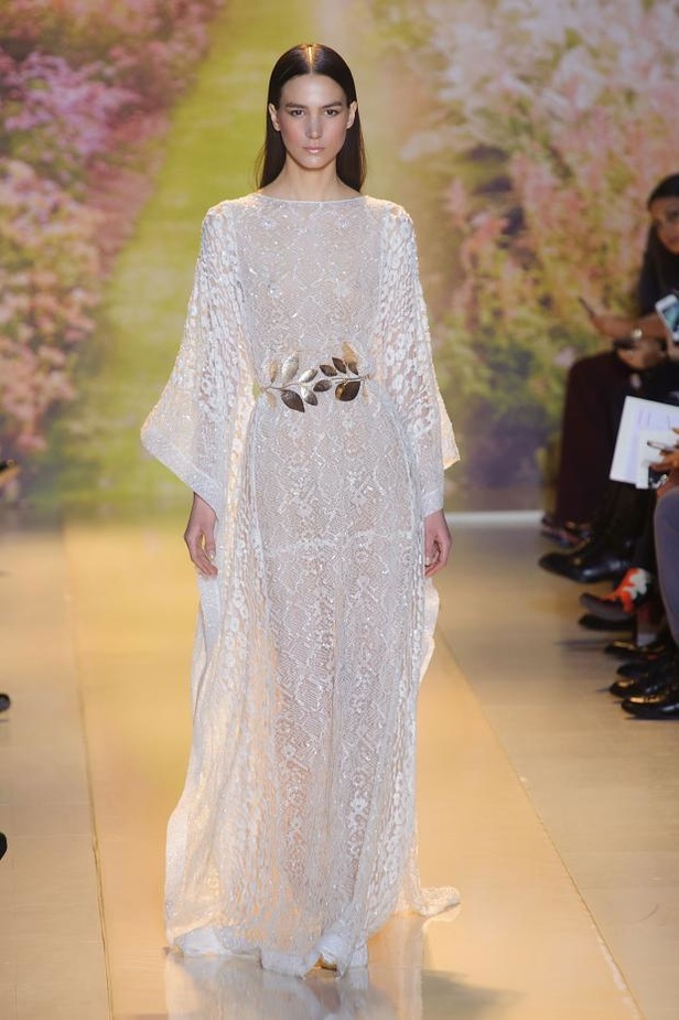 Zuhair Murad... موجات من ذهب وورود وأنوثة