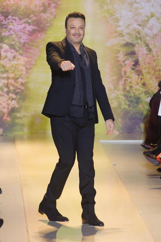 Zuhair Murad... موجات من ذهب وورود وأنوثة