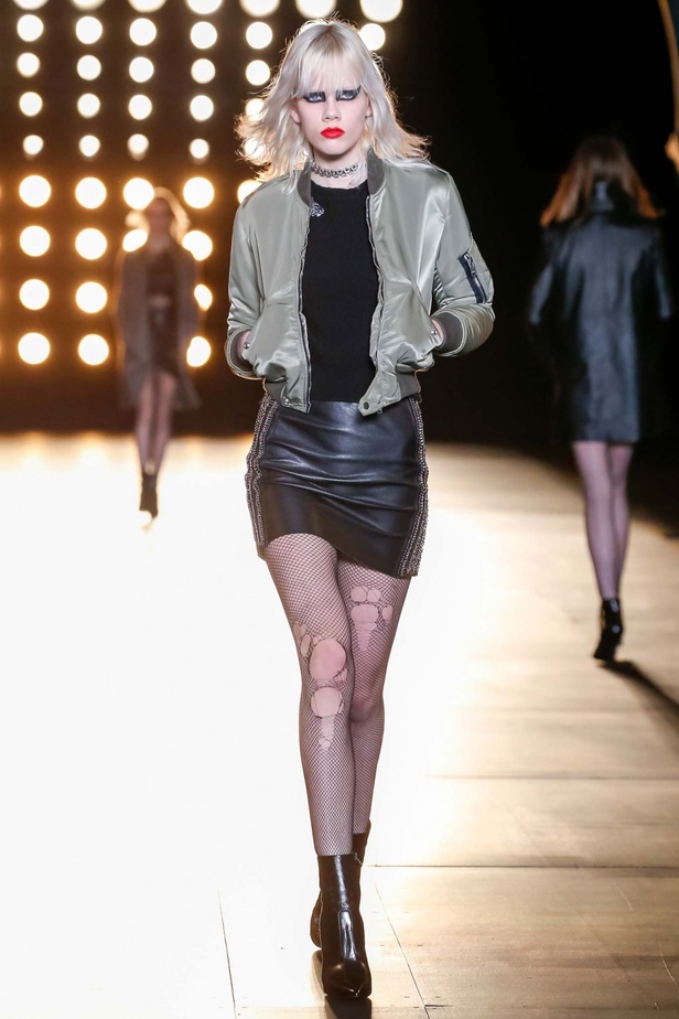 عرض Saint Laurent لسيدة متمرّدة