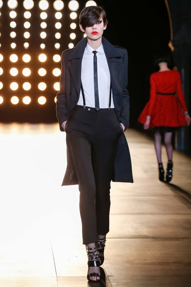 عرض Saint Laurent لسيدة متمرّدة