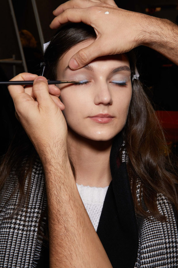  المرأة من قوة وإصرار مع مجموعة Elisabetta Franchi 