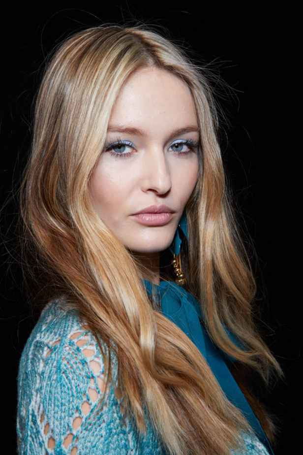  المرأة من قوة وإصرار مع مجموعة Elisabetta Franchi 