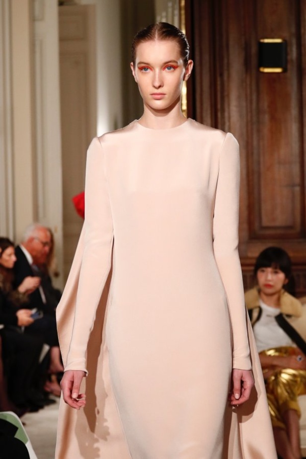 مجموعة فالنتينو للهوت كوتور لموسم ربيع وصيف 2018