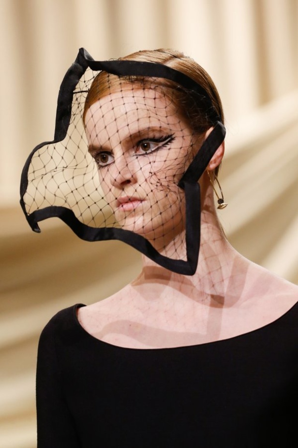 عرض أزياء كريستيان ديور لربيع 2018