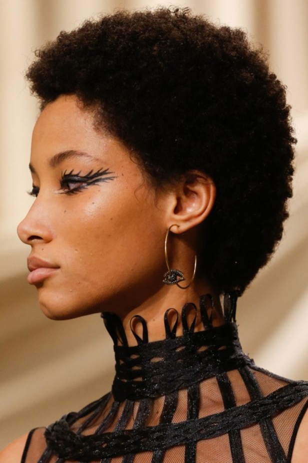 عرض أزياء كريستيان ديور لربيع 2018