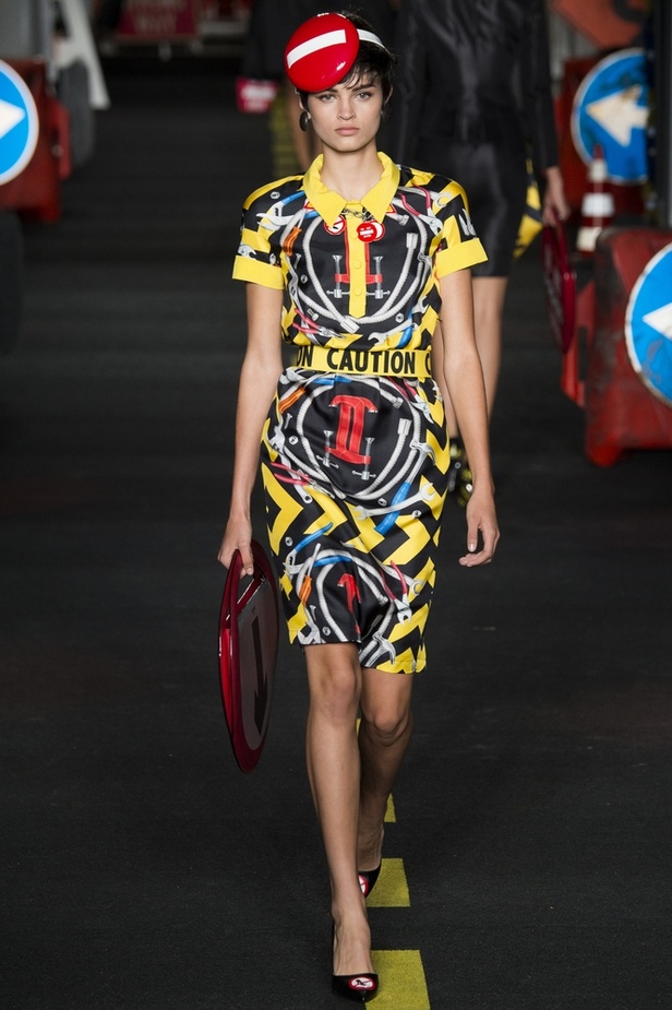 مجموعة Moschino لربيع و صيف 2016