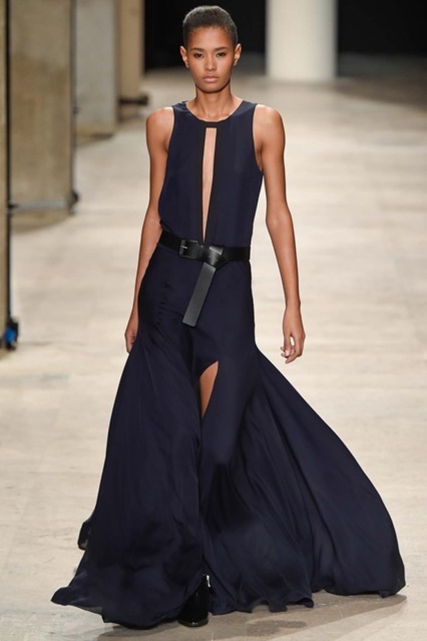 تصاميم Barbara Bui بطابع دراماتيكي!