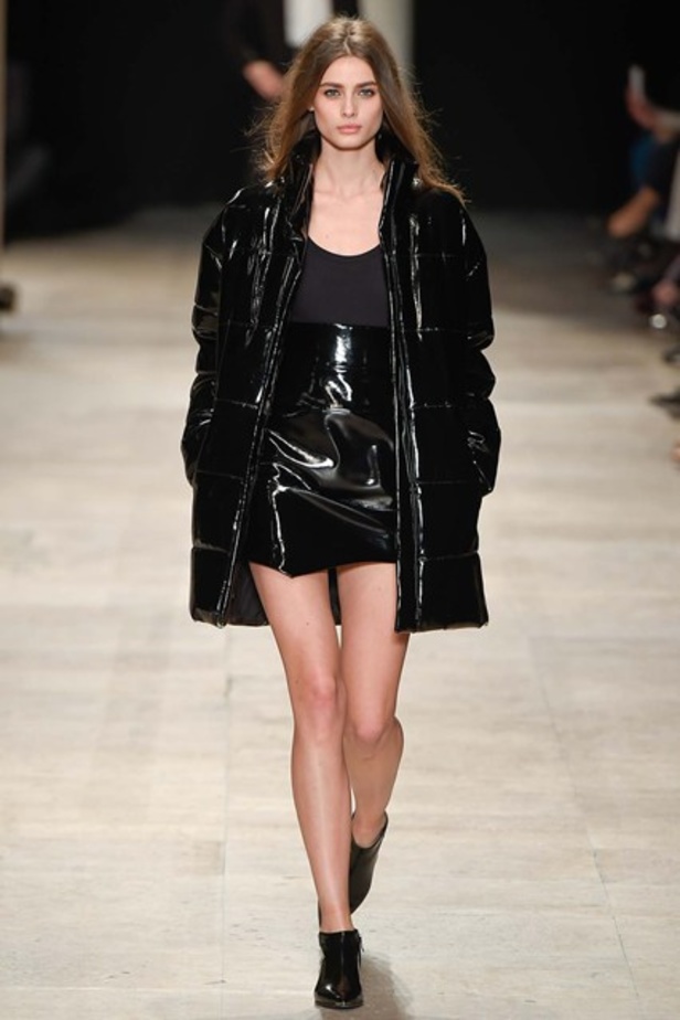 تصاميم Barbara Bui بطابع دراماتيكي!