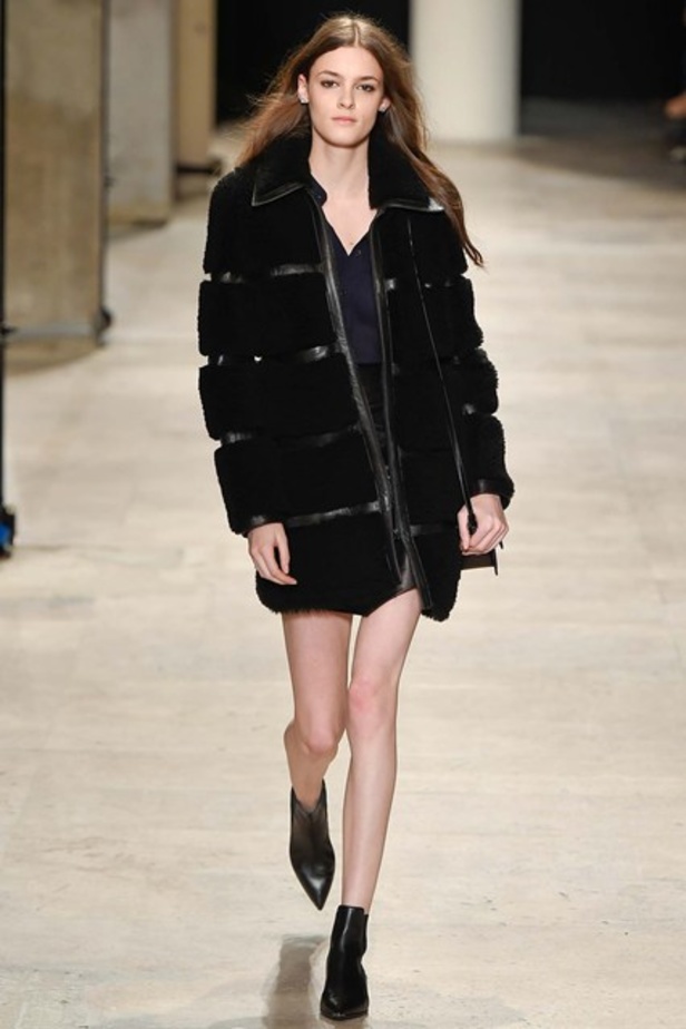 تصاميم Barbara Bui بطابع دراماتيكي!