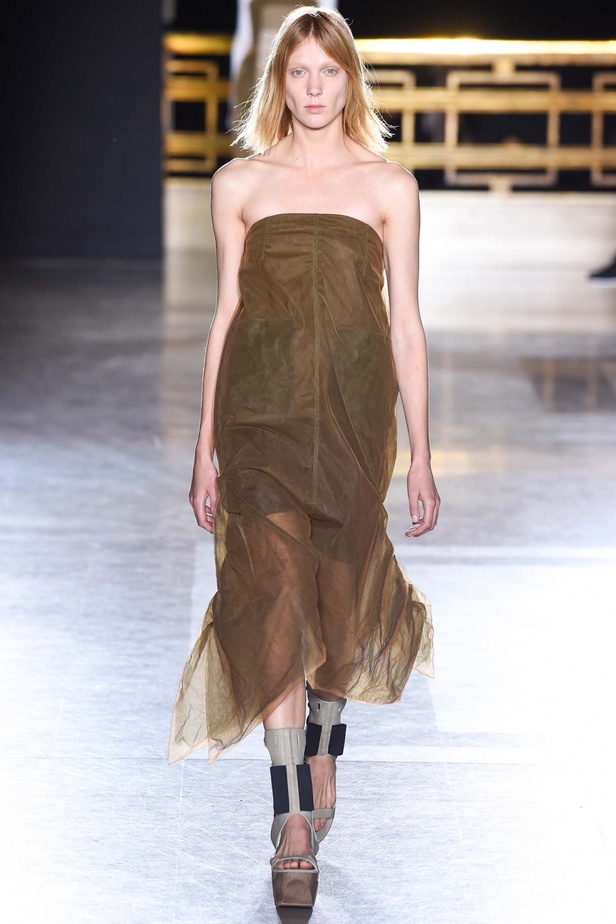 Rick Owens: مجموعة منتفضة على الواقع