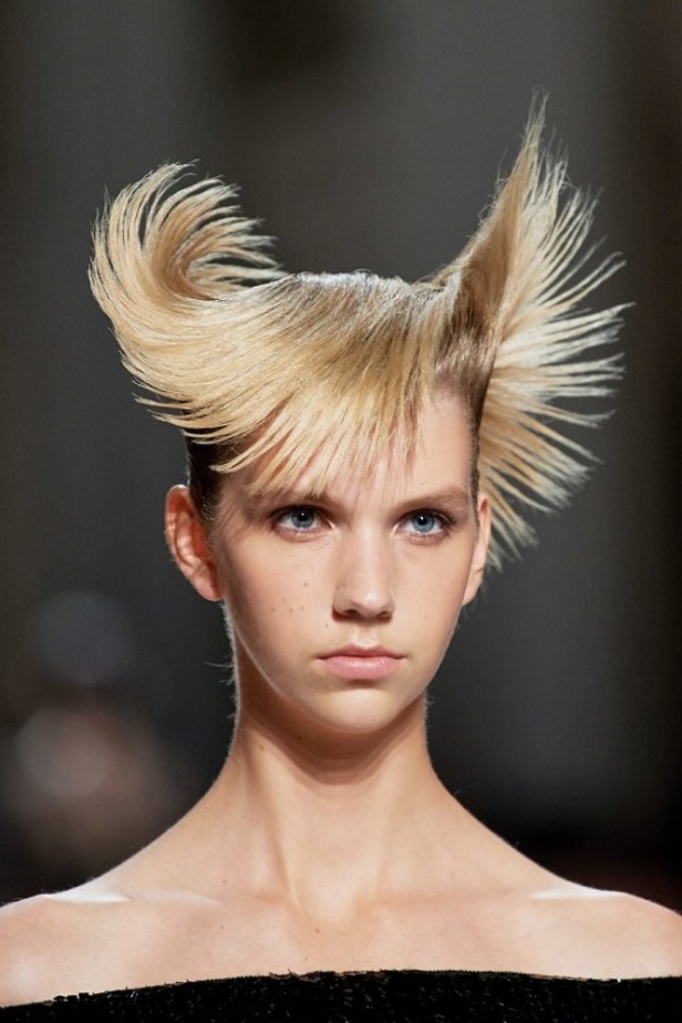 مجموعة جيفنشي كوتور 2019: تفاصيل دراماتيكية وغموض خيالي ساحر