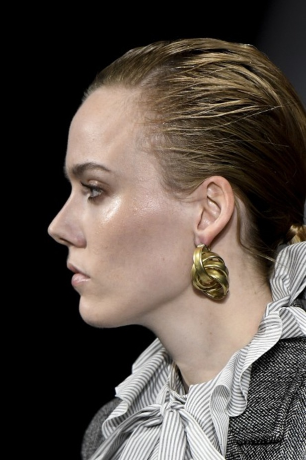 مجموعة Alberta Ferretti الفاخرة خلال اسبوع الموضة في ميلانو لخريف وشتاء 2020-2021