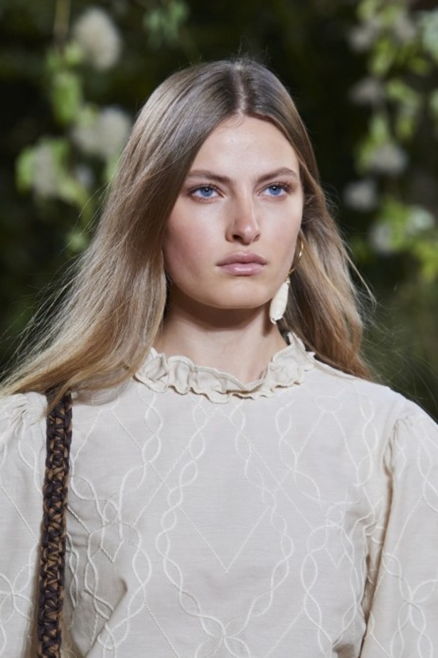 عرض ازياء Alberta Ferretti من أسبوع الموضة في ميلانو لربيع وصيف 2020