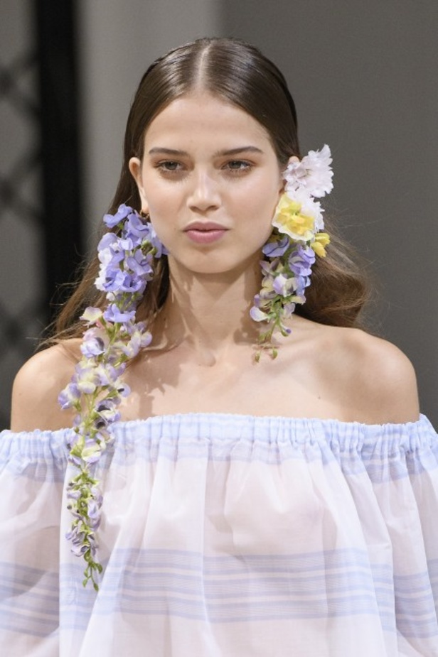 ازياء من عرض أليكسيس مابيل باسبوع الموضة في باريس