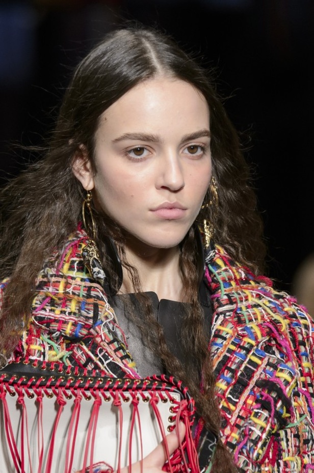 مجموعة الكسندر ماكوين للألبسة الجاهزة لخريف و شتاء 2017