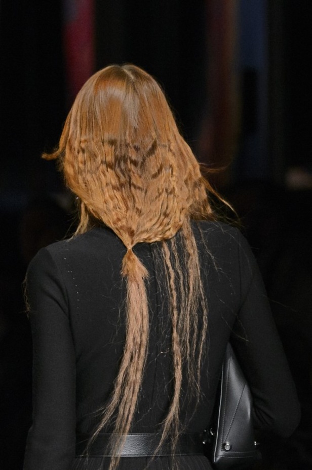 مجموعة الكسندر ماكوين للألبسة الجاهزة لخريف و شتاء 2017