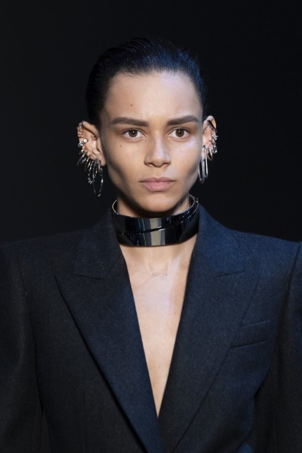 عرض أزياء ألكسندر ماكوين لموسم خريف وشتاء 2019