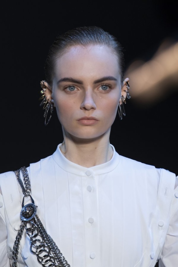 عرض أزياء ألكسندر ماكوين لموسم خريف وشتاء 2019