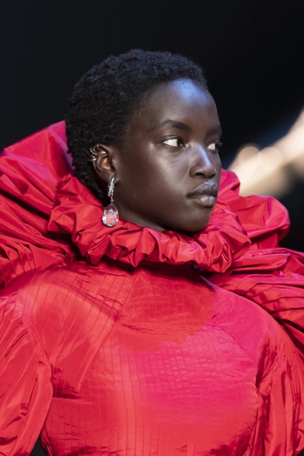 عرض أزياء ألكسندر ماكوين لموسم خريف وشتاء 2019