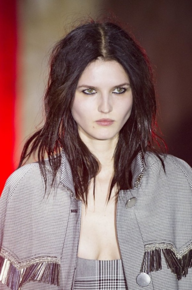 أناقة الأسود مع ألكسندر وانغ لخريف و شتاء 2017