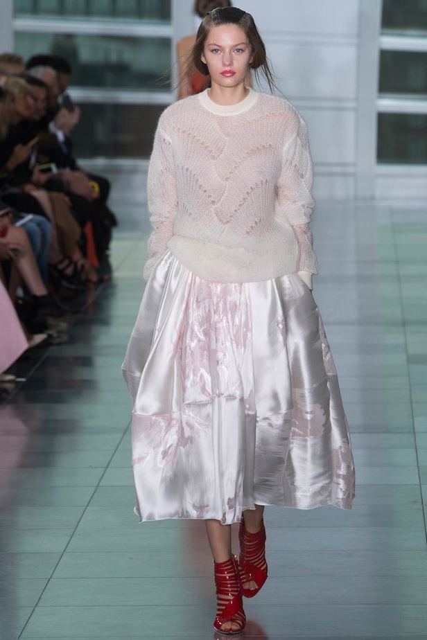 بريق السجادة الحمراء لدى Antonio Berardi في أسبوع لندن