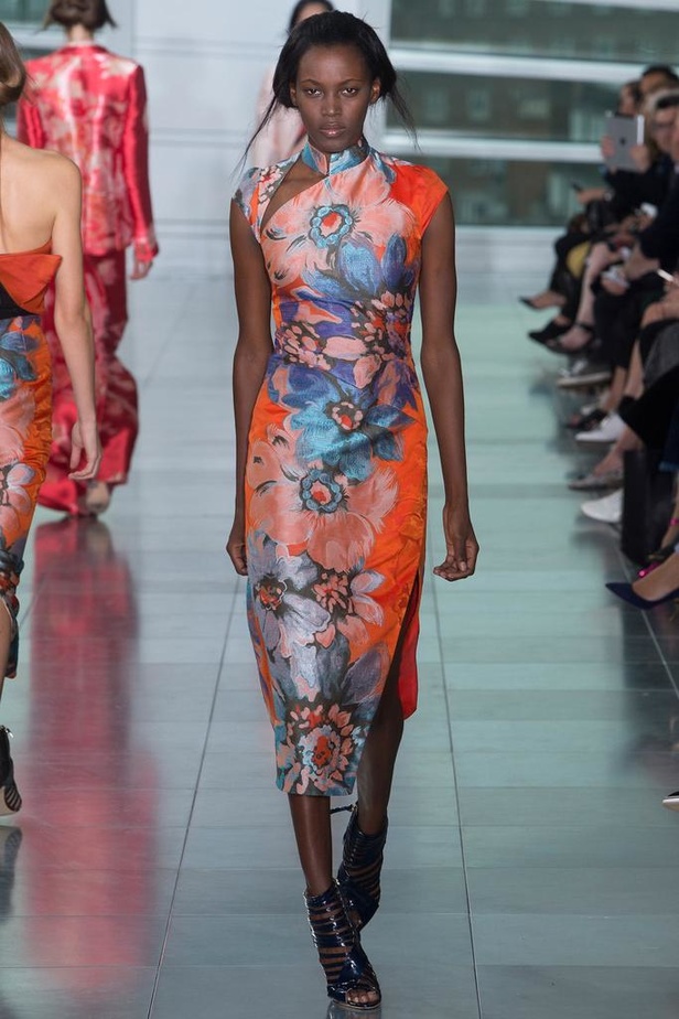 بريق السجادة الحمراء لدى Antonio Berardi في أسبوع لندن