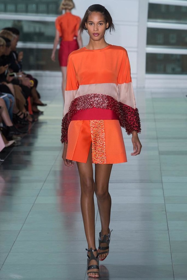 بريق السجادة الحمراء لدى Antonio Berardi في أسبوع لندن