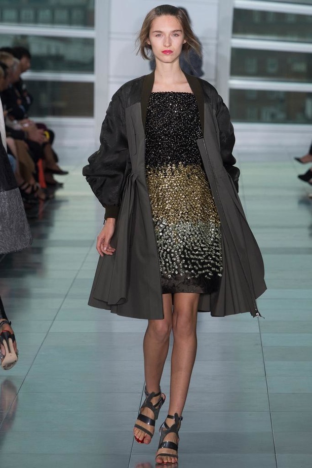 بريق السجادة الحمراء لدى Antonio Berardi في أسبوع لندن