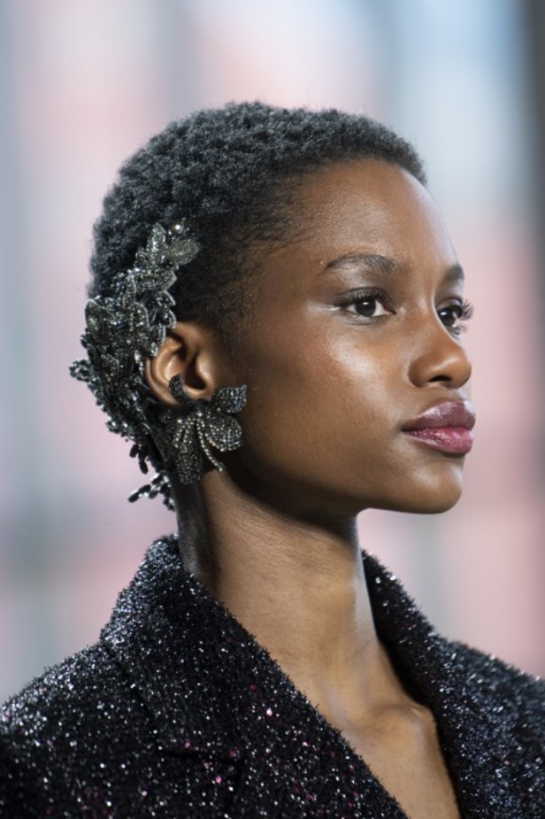 عرض ازياء BADGLEY MISCHKA في اسبوع الموضة في نيويورك 2020 لموسم الخريف والشتاء