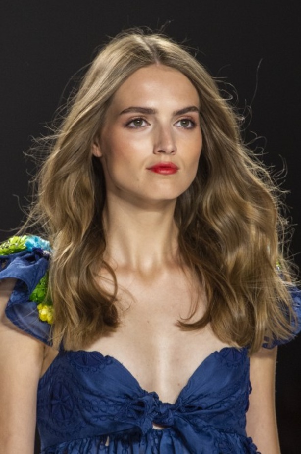 اسبوع الموضة في نيويورك 2019 عرض مجموعة  badgley mischka ربيع وصيف 2020