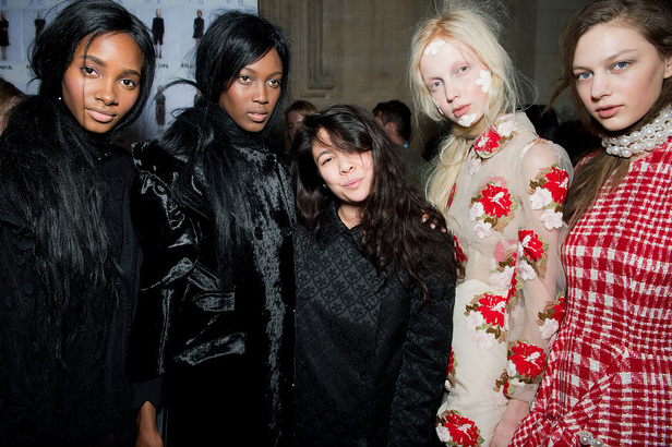 Rocha Simone: لمسة من الفن والإبداع..