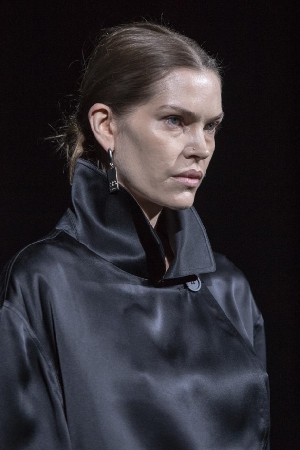 عرض Balenciaga لخريف 2019