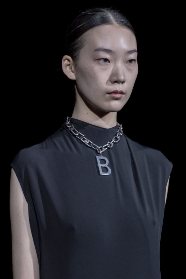 عرض Balenciaga لخريف 2019