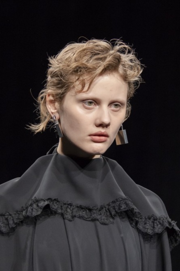 عرض ازياء Balenciaga لخريف وشتاء 2020-2021