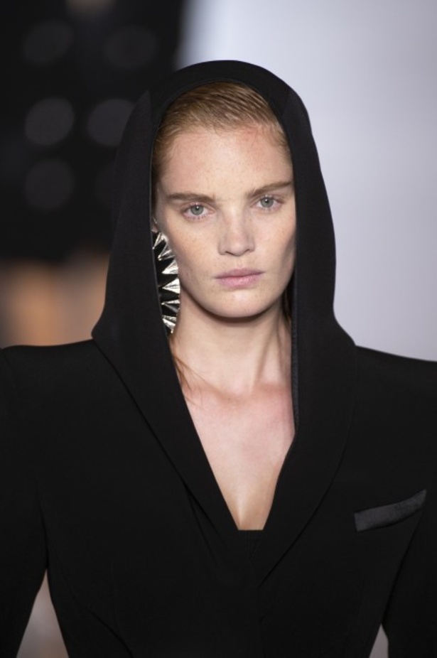 عرض أزياء Balmain لربيع وصيف 2019