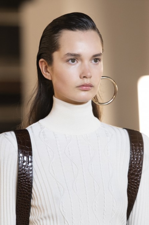 عرض ازياء balmain لخريف وشتاء 2020-2021 مباشرة من باريس