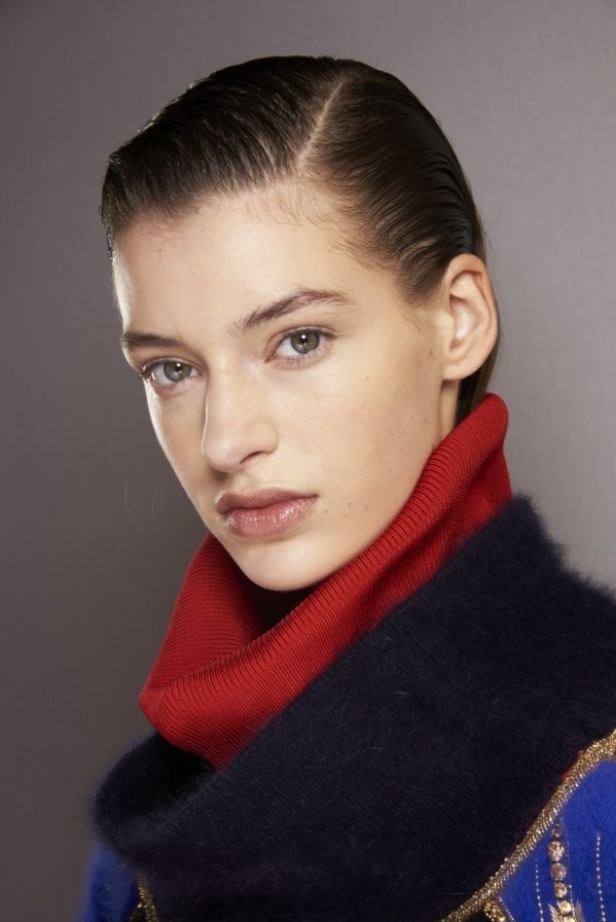 عرض ازياء balmain لخريف وشتاء 2020-2021 مباشرة من باريس