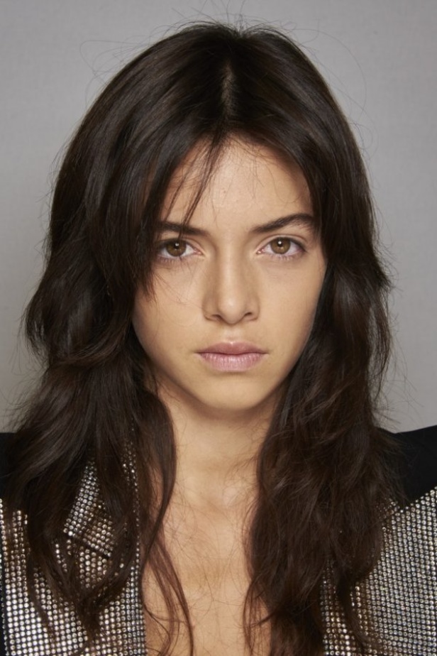 عرض ازياء مجموعة Balmain ربيع وصيف 2021 من اسبوع الموضة في باريس