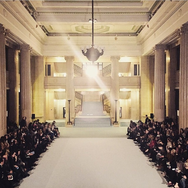 مجموعة Emilia Wickstead.. شتاء بألوان الربيع! 